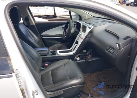 2015 Chevrolet Volt z USA, uszkodzony, nr VIN 1G1RB6E41FU131092